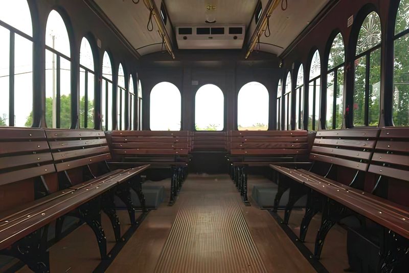 32 PAX Trolley  Sir Lancelot - Trolley