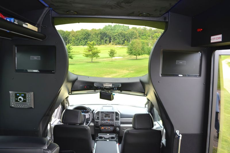 27 Passenger Bus - Motor Coach