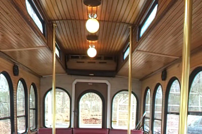 White Trolley - Trolley