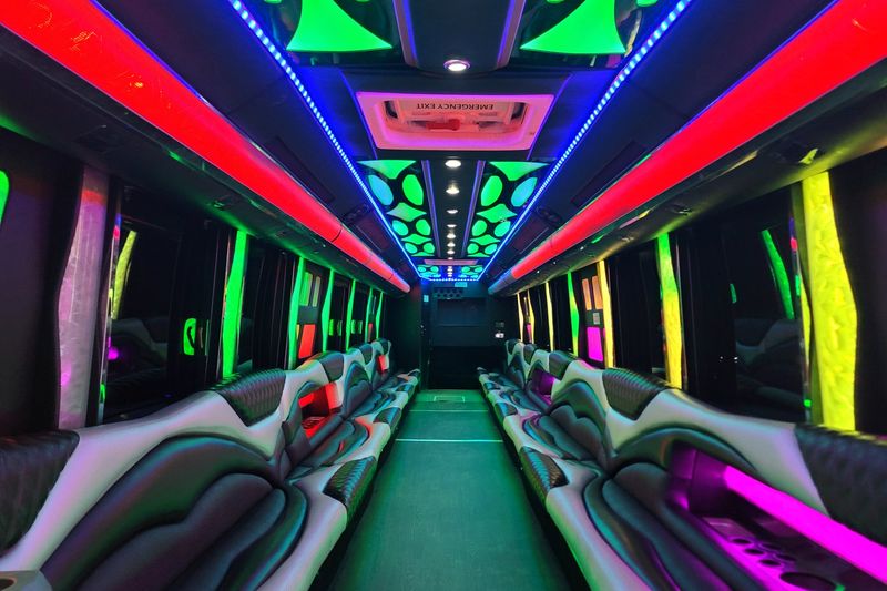 40 Passenger Party Bus - Party Bus